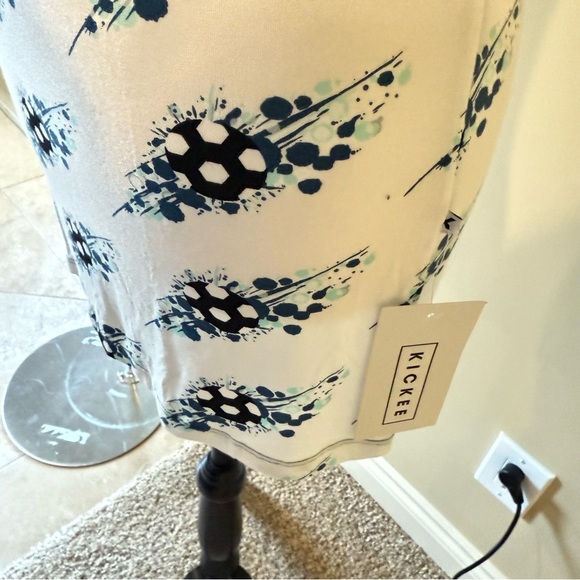 Kickee Pants Tee Shirt in Natural Soccer Splash Print, Short Sleeve Women's, SzS - Picture 5 of 10